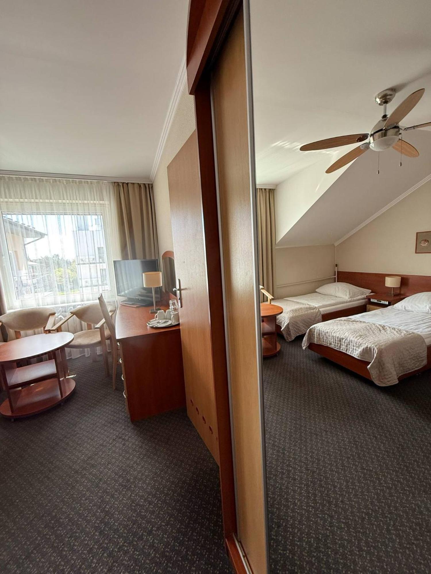 Hotel La Siesta & Medical Spa Jastrzebia Gora Ngoại thất bức ảnh