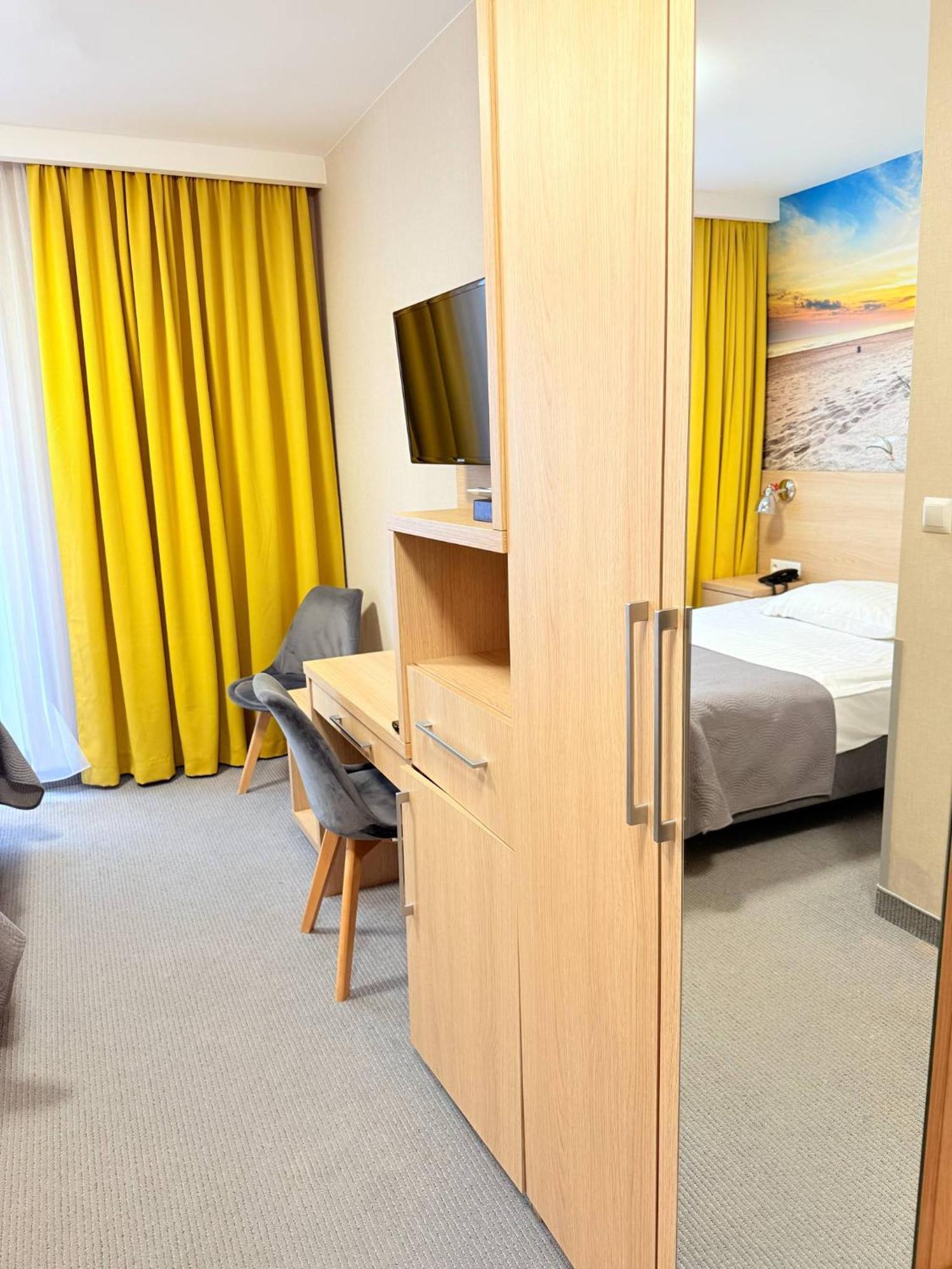 Hotel La Siesta & Medical Spa Jastrzebia Gora Ngoại thất bức ảnh