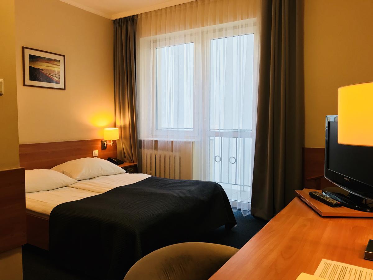 Hotel La Siesta & Medical Spa Jastrzebia Gora Ngoại thất bức ảnh
